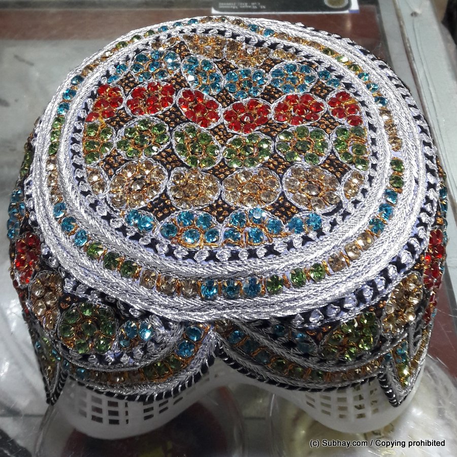 Sindhi Nagina / Zircon / Heera Sindhi Cap / Topi (Hand Made) MKC-497
